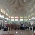 *Penjemputan Mahasiswa Universitas Islam Negeri Sultan Syarif Kasim Riau 2022 serta memberi cendramata di Kantor Camat Pusako*