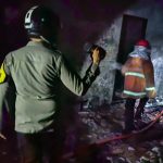 Aksi cepat tanggap, Polsek Pabedilan Polresta Cirebon bantu Padamkan kebakaran rumah dan toko bersama-sama dengan Petugas Damkar dan warga sekitar