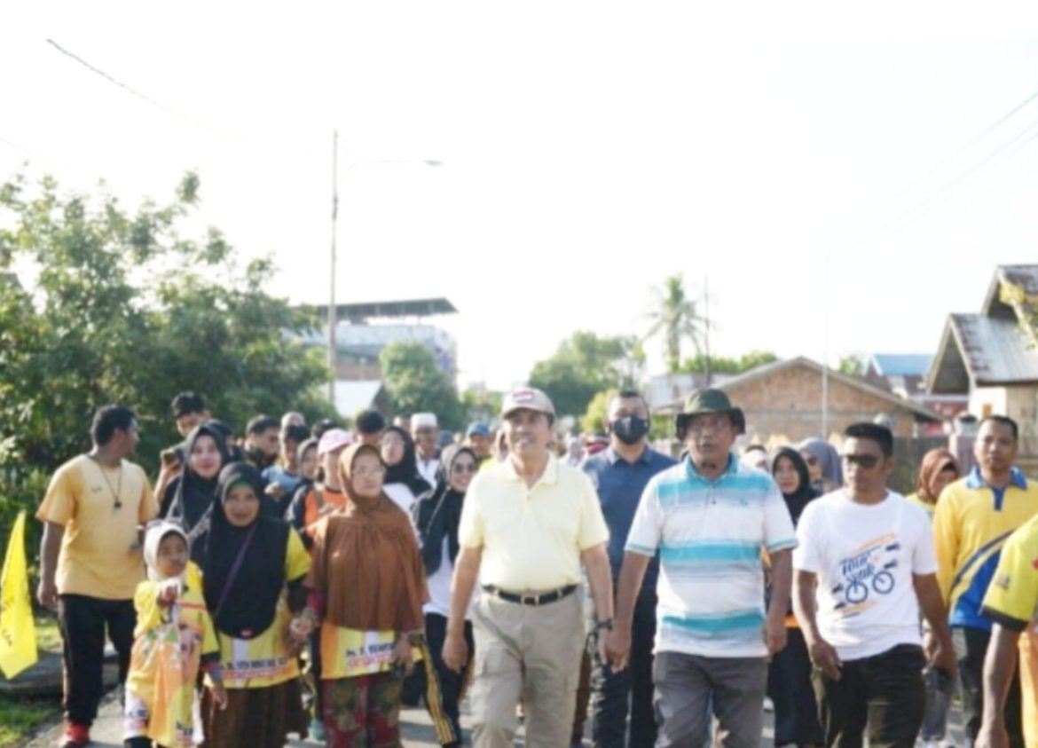 Ribuan Warga Sei Apit Jalan Sehat Bersama Gubernur Syamsuar