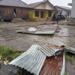 Angin Kencang Disertai Hujan Deras, Atap Seng 6 Unit Rumah Rusak Berat Dan Ringan Di Dusun III Lumban Gaol