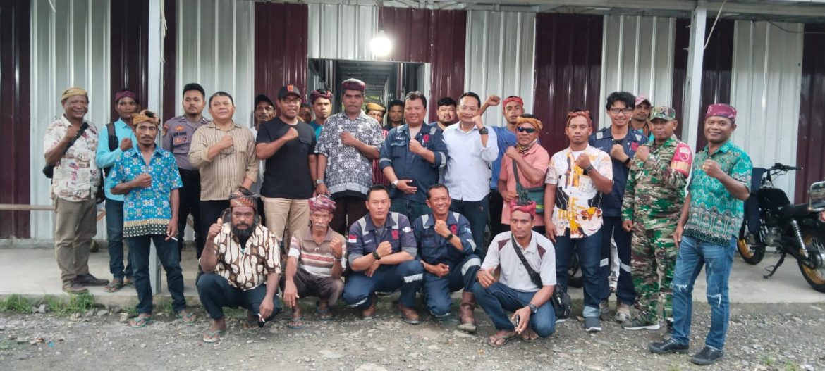 Uji Pembukaan Sumur WPS dan PTSP Pt OG Indonesia Lakukan Rapat Bersama Pemangku Adat Petuanan Kaiely